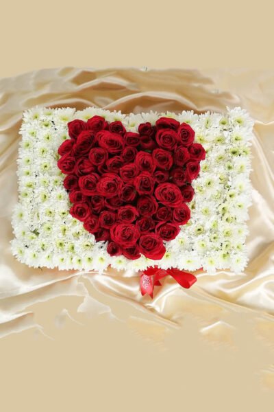 Box Arrangements Box of White Daisy & A Heart Shape Red Roses