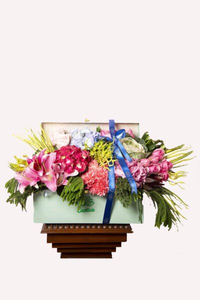 Box Arrangements Lockable box of Hydrangea, Lily, Roses & Carnation