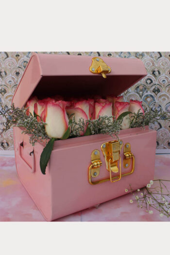 Fresh Flowers Pink Metal Trunk of 25 Jumilia Roses