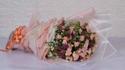 Hand Bunches Peachy Pink Bunch