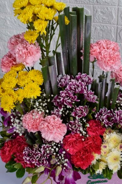 Box Arrangements Box flower arrangement of anthurium, Carnation & Daisy