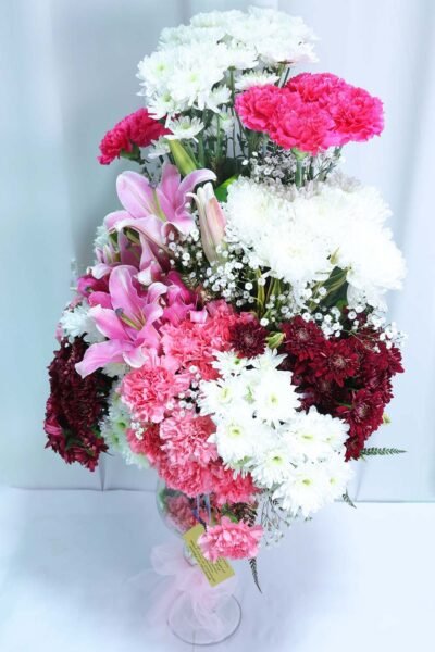 Fresh Flowers Flower Arrangement Of Pink Carnation, Oriental Lily, White Daisy In Vase