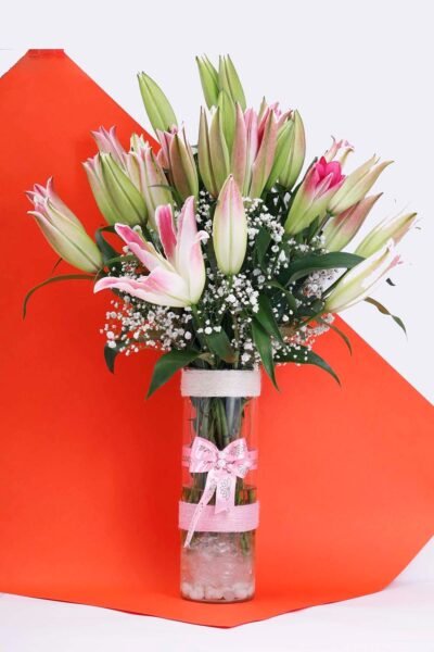Fresh Flowers Glass vase Of Pink Oriental Lily & Gypso