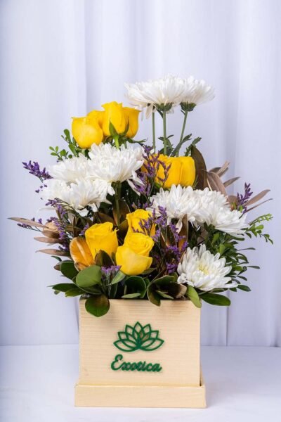 Box Arrangements Flower Box Of Yellow Roses  & White Daisy