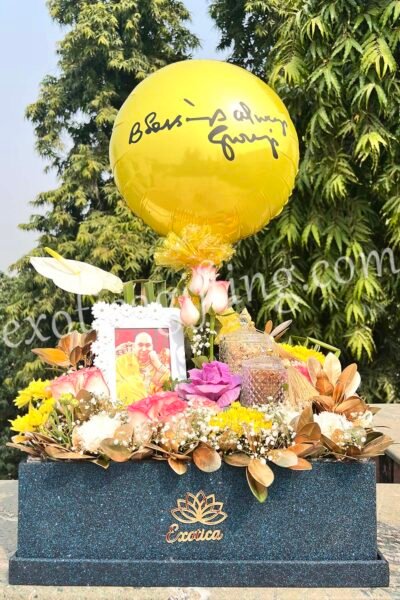 Flowers & Balloons Combo Flower Arrangement of Multyple Flowers with Frame Photo With Round Balloon